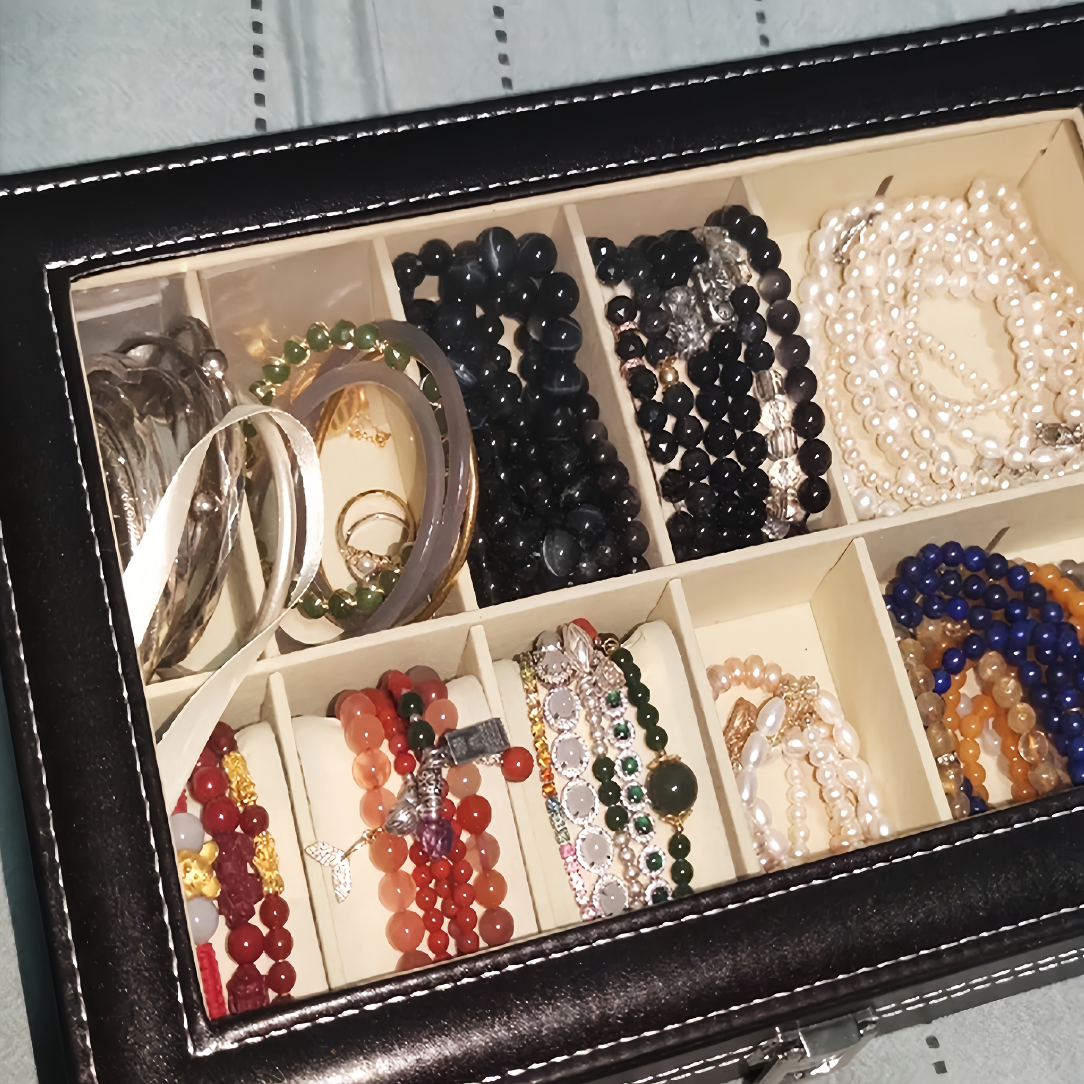1pc black PU Leather jewelry bracelet storage box, 6 compartments with 10 compartments to choose from, bead jewelry storage box, watch storage box, built-in non deformable bracelet pillow, jewelry display cabinet, bead collection box