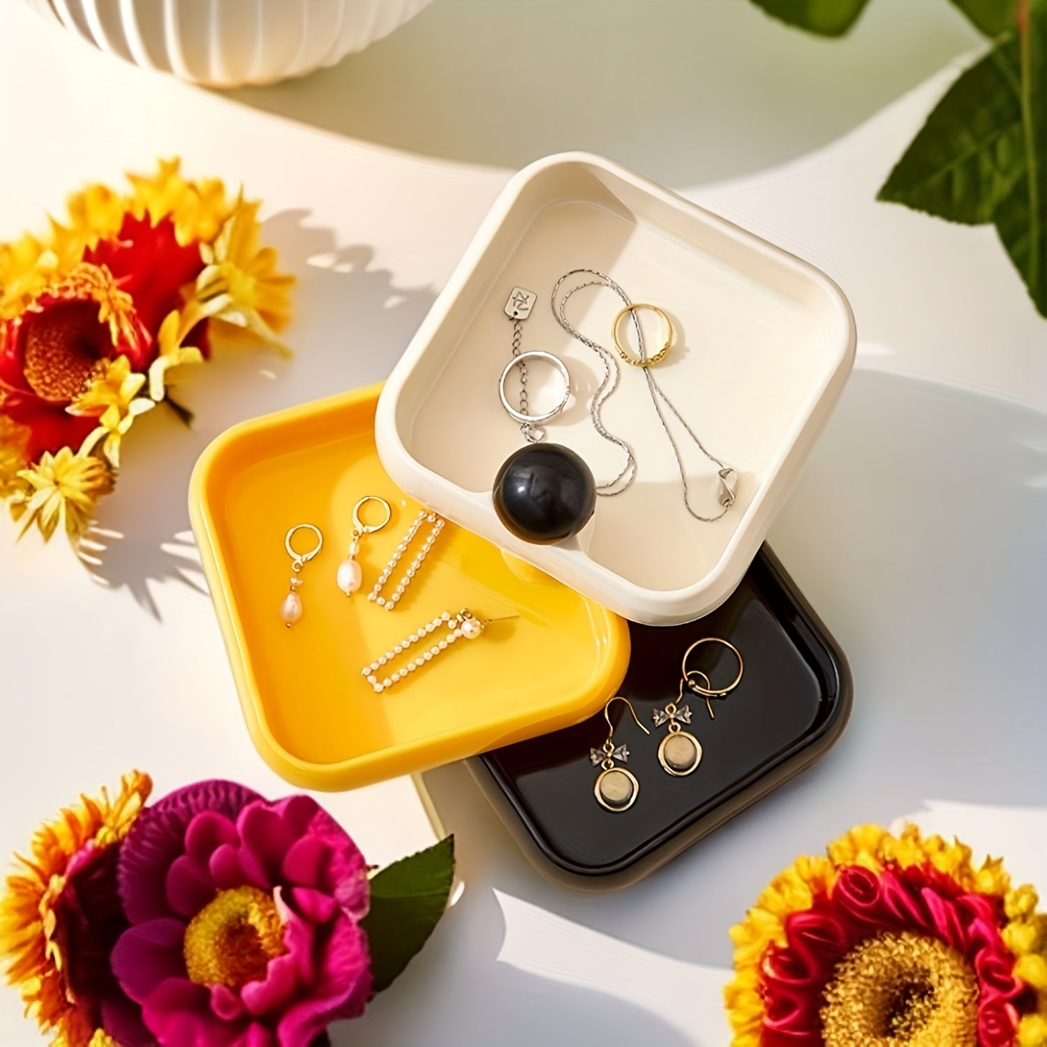 3-Tier/4-Tier Rotating Jewelry Organizer Box with Cute Black Bean Design - Contrast Color Lids, Dustproof Plastic Storage for Dressing Table & Desktop Accessories, Jewelry Boxes, Playful Design, Stackable Compartments, Jewelry Boxes